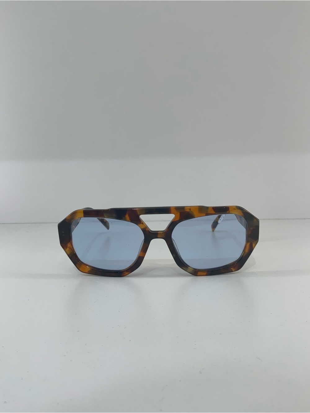 VEHLA Aviator Sunglasses W/ Case - Picture 3 of 7